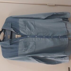 Hollister long sleeve button down womens shirt. Size L